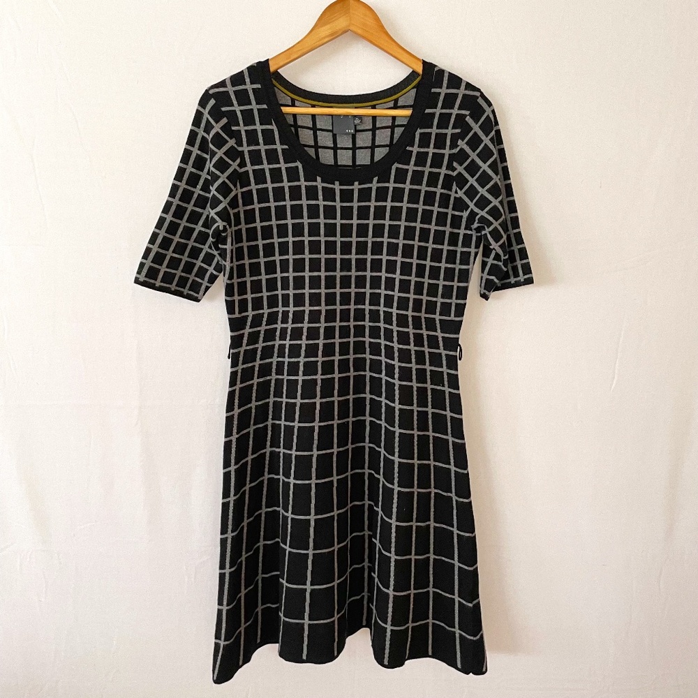 GABBY SKYE Women's Size LP Fit & Flare Black Gray Elbow Sleeve Sweater Dress